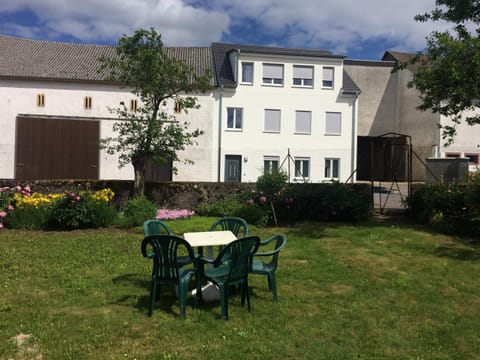 moderne Ferienwohnung in ruhiger Lage Apartment in Saarland, 66, Germany