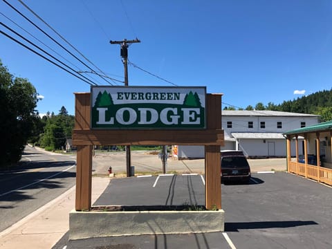 Evergreen Lodge Nature lodge in Mount Shasta