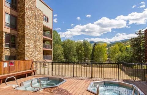 Breakaway West Ski Condo Apartment in Vail