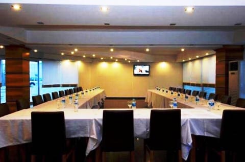 Meeting/conference room