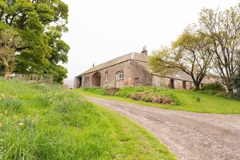 Old Leckie Farmstay Apartment in Scotland