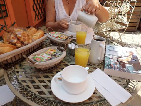 Balcony/Terrace, Food, Breakfast