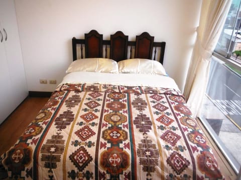 Spring, Bed, Day, Photo of the whole room, Bedroom, On site, Street view