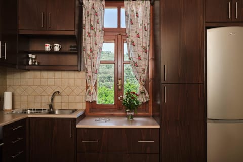 Batilas Garden House Apartment in Crete