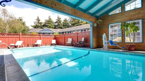 Pool view, Swimming pool