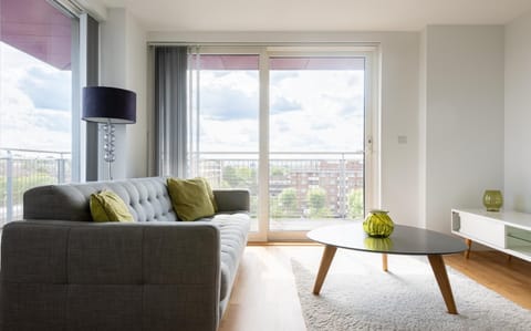 2 Bedroom 2 Bathroom Apartment with large balcony Apartamento in London Borough of Lewisham