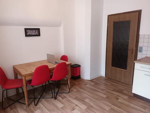 Flat in neo country style aus Gründerzeit bis 6 Person Apartment in Leipzig