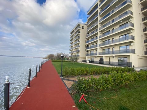 Lake view, Inner courtyard view