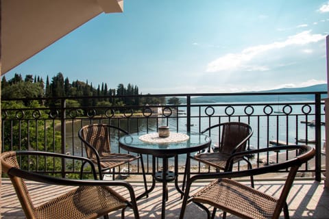 View (from property/room), Balcony/Terrace, Sea view