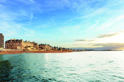 Grand Hôtel Des Thermes Hotel in St-Malo