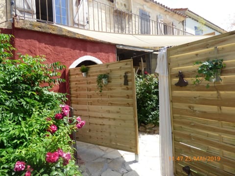 MAS MAURANE-Chambre d'hôte avec SPA privé aux portes d'ARLES Chambre d’hôte in Fontvieille