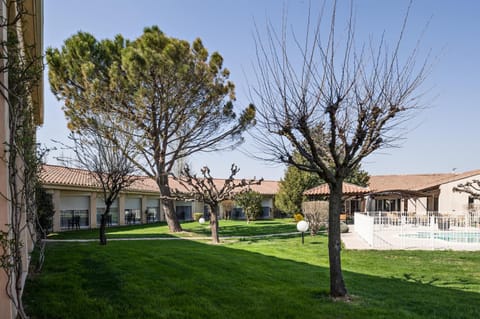 Facade/entrance, Garden