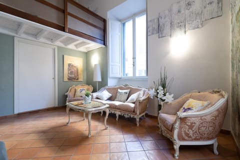 Via dei Cestari Pantheon area Condo in Rome