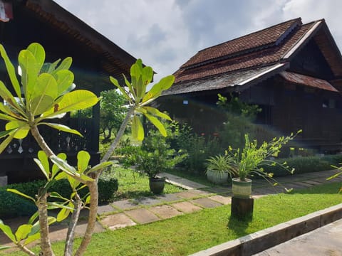 tanabendang banglos Bed and Breakfast in Kedah