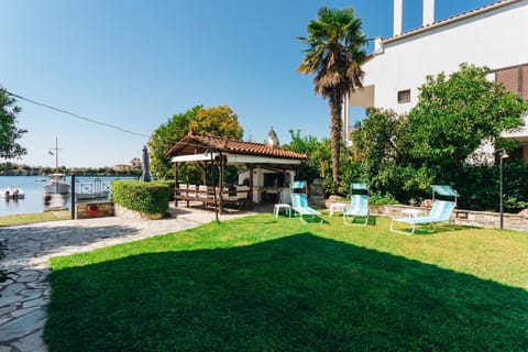 Kesi beach house House in Magnesia Prefecture, Greece