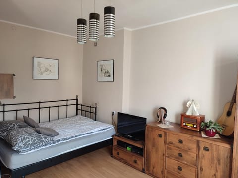 Bed, Photo of the whole room