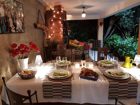 Patio, Dining area