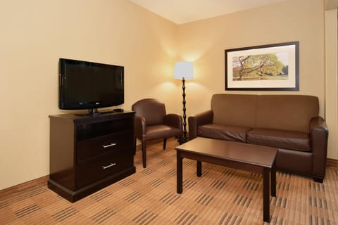Southpoint Suites Hotel in Jacksonville