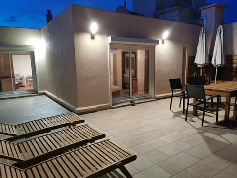 Appartement toit terrasse 6-8 couchages Apartamento in Ajaccio