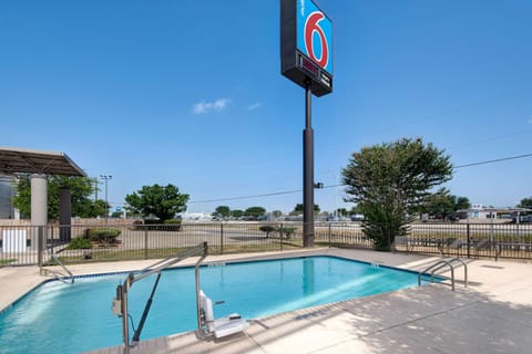 Motel 6-San Antonio, TX - South Hotel in San Antonio