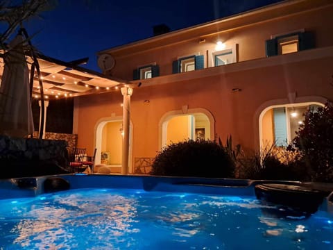 Property building, Patio, Night, Hot Tub