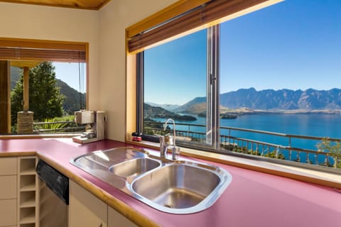 Amazing View Home House in Queenstown