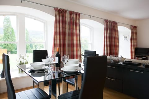 Old School Apartments With A View Apartment in Fort Augustus