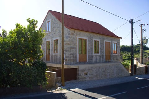 Property building, Day, Landmark view, Street view