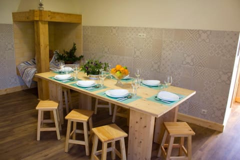 Dining area, Communal kitchen