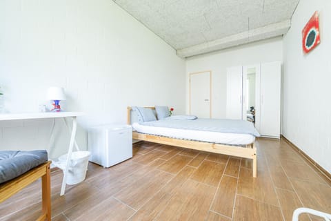 Simple Rooms - Yellow Inn Urlaubsunterkunft in St. Gallen