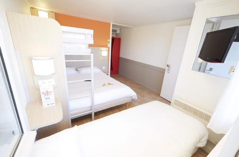 Photo of the whole room, bunk bed