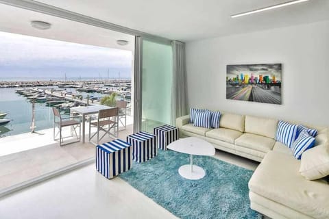Modern 2 Bed Puerto Banus Apartment K2 Wohnung in Marbella