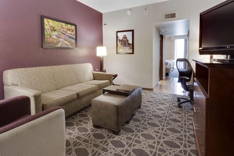 Drury Inn & Suites San Antonio Northeast Hotel in Windcrest