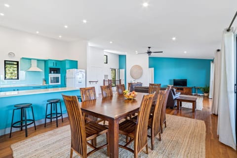 Colours of Cylinder by Discover Stradbroke House in Point Lookout