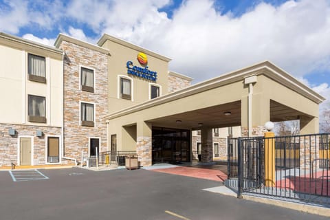 Comfort Inn & Suites Baton Rouge Airport Hotel in Baton Rouge