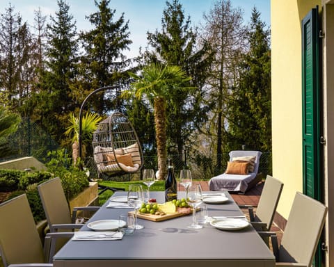 SalvatoreHomes - Luxury Villa with private Garden & BBQ Maison in San Zeno di Montagna