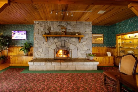 The Summit Inn Gasthof in Snoqualmie Pass