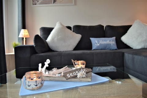 Living room, Decorative detail