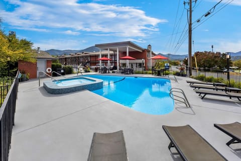 Pool view, Swimming pool