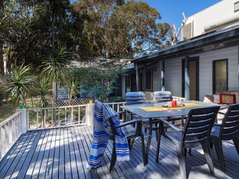 Bennett's Beach Cottage House in Hawks Nest