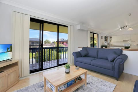 Pet Friendly on Pelican Close to Myall River House in Hawks Nest