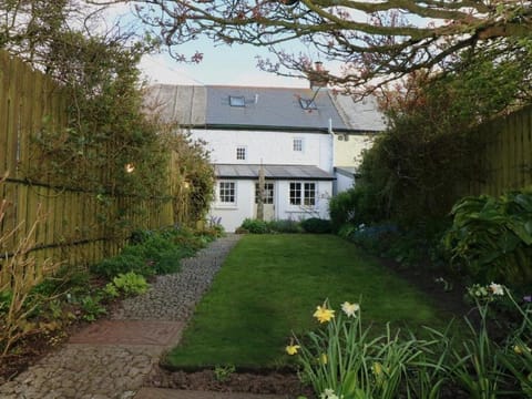 Halvosso House in England