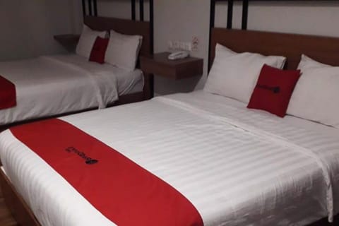 RedDoorz Plus @ Doorman Guest House Hotel in Bandung