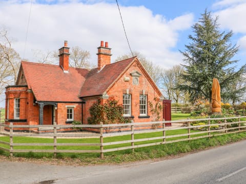 South Lodge - Longford Hall Farm Holiday Cottages House in South Derbyshire District