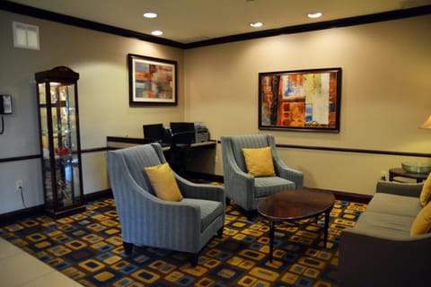 Holiday Inn Express & Suites Youngstown West I 80, an IHG Hotel Pousada in Mineral Ridge