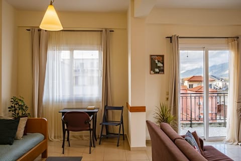 2 Bedrooms-Perfect Center Location-Amazing View Eigentumswohnung in Ioannina