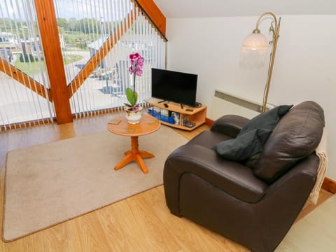 Shorefields One Apartment in England