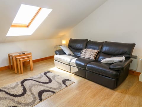 Shorefields Two Apartment in England