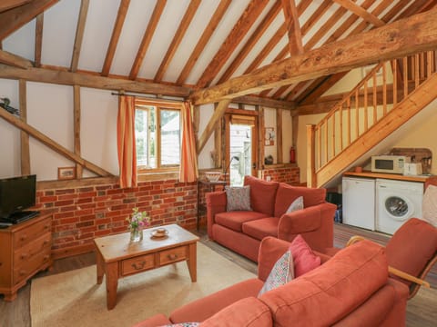 The Old Cart Shed House in East Dorset District