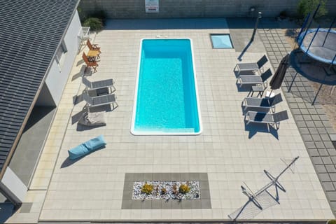 Patio, Pool view, Swimming pool, sunbed